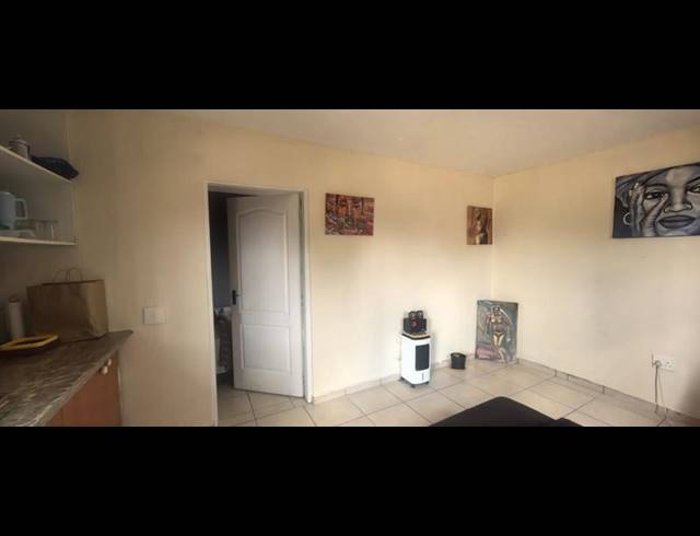 1 BEDROOM PROPERTY TO RENT IN PROTEA GLEN